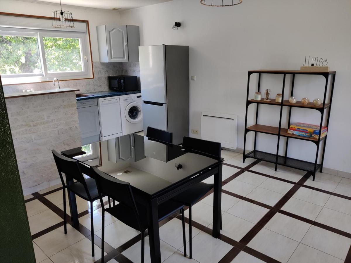 Studio Spacieux Tout Equipe Avec Jardin Varennes-Vauzelles Exteriér fotografie